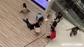 LaLaport墜樓意外／民眾提供