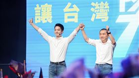 台北市長蔣萬安在臉書發文力挺侯友宜，蔣萬安說，願全體國人團結向前，2024年一起贏回國家的未來。（圖／翻攝自蔣萬安臉書）