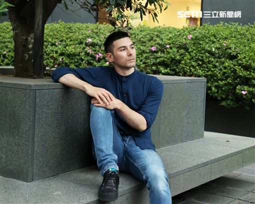 鳳小岳三立新聞網專訪。（記者邱榮吉/攝影）