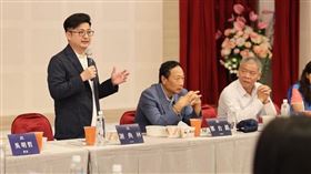 郭台銘4月28日到彰化跟謝典林見面。（圖／翻攝自郭台銘臉書）