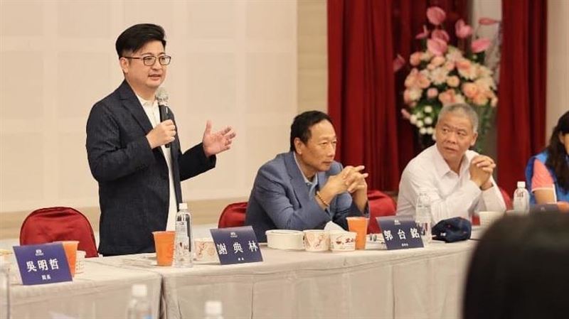 郭台銘見「牛鬼蛇神」？謝典林：我屬羊