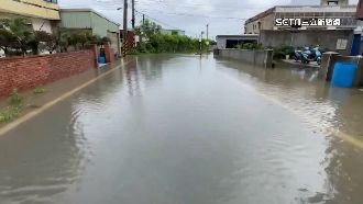 新竹暴降大豪雨釀災　竹北西濱路成汪洋