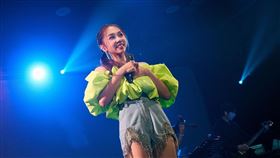 艾薇近日推出新專輯。（圖／環球音樂提供）