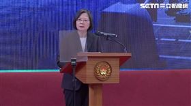 蔡英文主持「執政七年，重新定義台灣，讓世界重新看見台灣」記者會