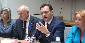 美眾院中國委員會主席：美國對外軍售應