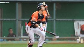 「花蓮王」蘇智傑敲關鍵二壘打  助獅勝龍中華職棒統一獅隊「花蓮王」蘇智傑20日在花蓮棒球場出賽，第3局敲出關鍵2打點二壘安打，助隊終場以3比2擊敗味全龍隊。（統一獅隊提供）中央社記者楊啟芳傳真  112年5月20日