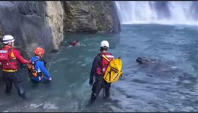 飛龍瀑布,屏東,受困,集結