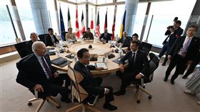 澤倫斯基加入G7峰會烏克蘭總統澤倫斯基加入廣島G7峰會，與多國領導人同桌。（日本外務省提供）中央社記者楊明珠廣島傳真  112年5月21日