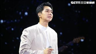 李昇基來台開唱　如同白馬王子現身舞台