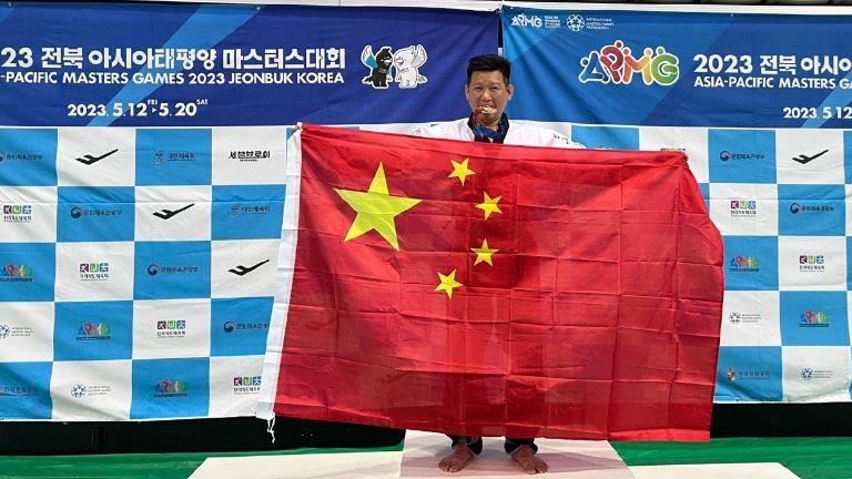 李東憲奪牌「高舉五星旗」　陳建仁回應了