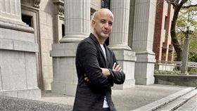 吳鳳買三明治忘拿找錢！曝「台灣人1暖舉」：謝謝無名英雄。（圖／翻攝自吳鳳臉書）