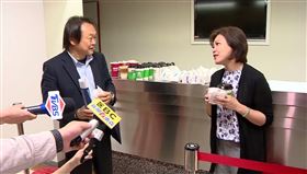 王世堅、游淑慧在台北市議會狹路相逢。