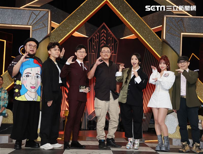 「全明星辯論會」主持人陶晶瑩、視網膜、黃豪平、陳芳語。（圖/記者邱榮吉攝影）