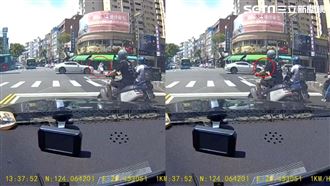 22歲騎士和千萬賓利相撞噴飛…ICU搶救中