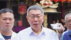 柯文哲參拜嘉義縣朴子配天宮。(圖/民眾黨提供)