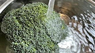 青花菜難洗淨 蔬果行「教2步」逼出一堆蟲