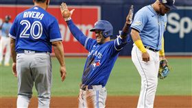 ▲「春天哥」史普林格（George Springer）差二壘安打締造「完全打擊」。（圖／翻攝自藍鳥推特）