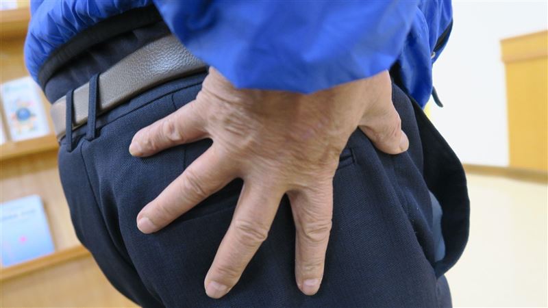 6旬男那裡變大竟是癌　前世情人救他一命