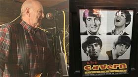 ▲「披頭四」前貝斯手查斯紐比。（圖／翻攝自Luna Collins臉書，微博）