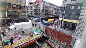 板橋,文化路,工地,崇德天坑,路面,下陷,新北市,通車,記者莊淇鈞攝影