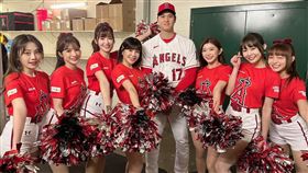 ▲樂天女孩包含林襄在內7位成員，賽前和大谷翔平親密接觸。（圖／樂天桃猿球團提供）