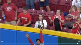 ▲紅雀右外野手莫卡多（Oscar Mercado）飛球接成全壘打。（圖／翻攝自MLB官網）