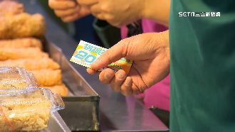 排起來！台中現鈔100換「物調券200元」