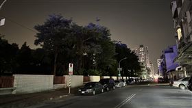 鳳山正義里路燈又不亮，圖翻攝自高雄市議員李雅靜臉書