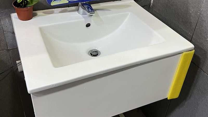 水龍頭開關「在地上」！網讚：家裡也想裝