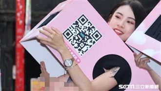 內內西門町街頭當眾脫了！曬出巨大胸器