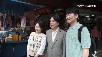 賴清德走訪大稻埕！韓國旅客認出搶拍合照