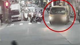 垃圾車,行人收割者,中和,環保局,逆向,闖紅燈,新北