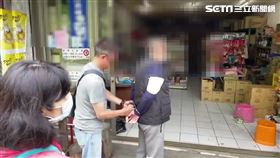 北市曾男被詐騙集團懷疑黑吃黑，慘遭擄走囚禁在貨櫃屋，人也被打到腿部骨折。（圖／翻攝畫面）
