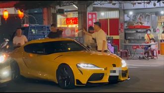 不爽被按喇叭亮刀砍人　男反遭狂噴辣椒水