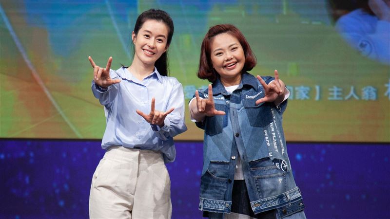 父母都是聾人　金鐘女星被嘲笑啞巴的女兒