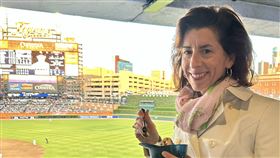 美國商務部長雷蒙多（Gina Raimondo） 推特