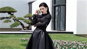 黃奕該組系列照片遭北京松美術館官方譴責。（圖／翻攝自黃奕微博）