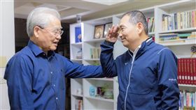 侯友宜拜會毛治國夫婦。(圖/翻攝自侯友宜臉書)