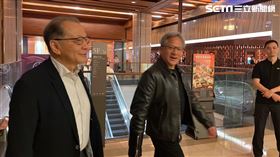 輝達黃仁勳攜手聯發科執行長蔡力行現身聯發科記者會。（圖／記者王翊綺攝）