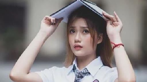 爸姓「李」幫女兒取名！竟取這2字超難聽