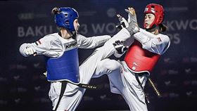 羅嘉翎在世界跆拳道錦標賽女子57公斤級決賽不敵匈牙利女將，收下銀牌。（圖／翻攝自世界跆拳道聯盟IG）
