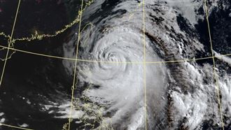 瑪娃暴風圈漸進入巴士海峽　颱風假機率曝