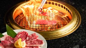 待客之禮精選「日本和牛炎肉」，為日本廣島當地獨有的開胃料理，燒烤時如同一團火焰在烤網上起舞，擁有爽脆口感與油脂的香甜不膩，價值199元。（圖／品牌業者提供）