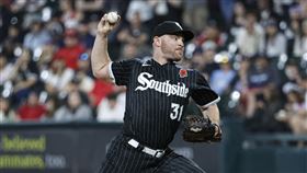 ▲白襪漢瑞克斯（Liam Hendriks）只花5個月抗癌成功，重返投手丘。（圖／路透社／達志影像）