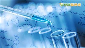 在確診ROS1陽性肺癌時，若能透過先進的次世代NGS基因檢測，醫師能全面瞭解所有驅動基因狀態，提供更好的用藥策略規劃。