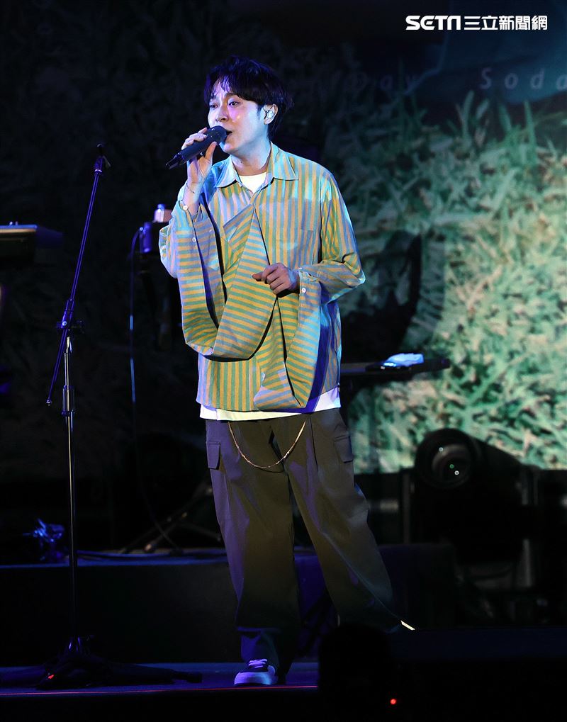 蘇打綠aka魚丁糸「Round 2」一日限定 戶外演唱，睽違6年重回老地方「宣布20週年新計畫」3萬人嗨爆。（圖/記者邱榮吉攝影）