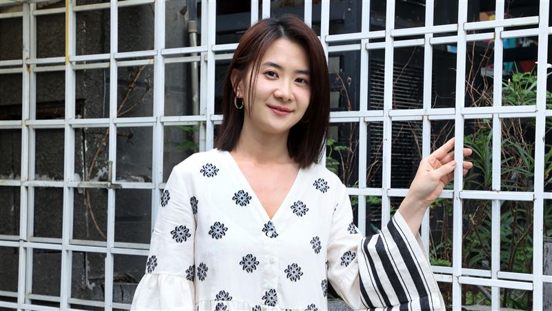 獨／母以死相逼反對當演員　女星下跪爆哭
