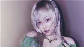 甜辣創作才女ANGIE安吉是藝人陽帆的女兒，即將發行首張個人創作EP。（圖／索尼音樂提供）