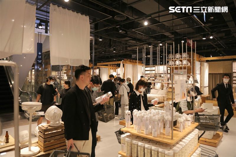 MUJI無印良品松高旗艦店開幕。（圖／記者楊澍攝影）