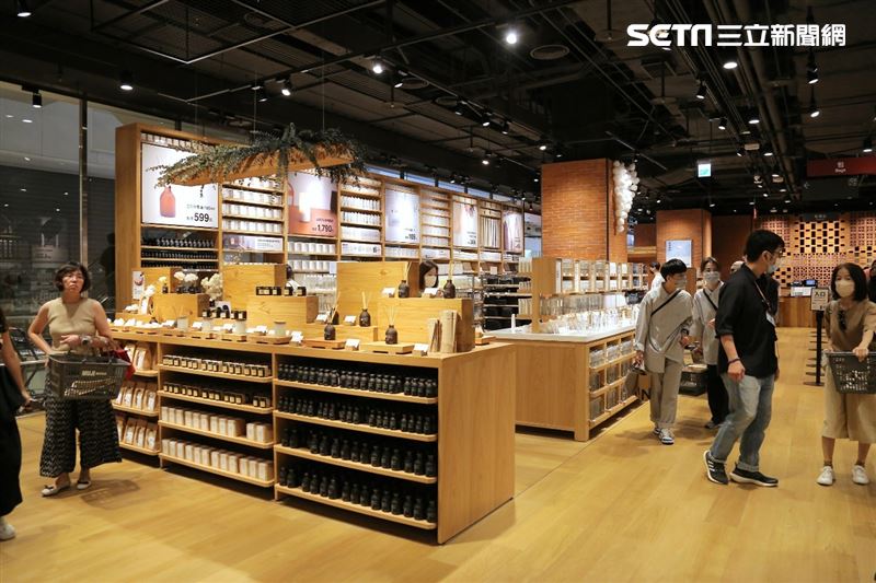 MUJI無印良品松高旗艦店開幕。（圖／記者楊澍攝影）
